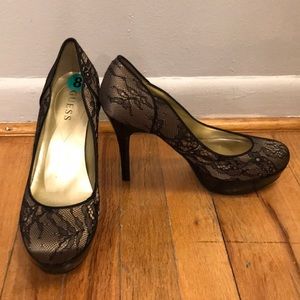 Guess stiletto pumps with black lace detail